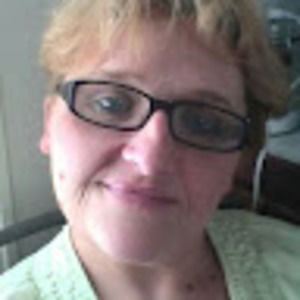 Meet your Posher, Lora